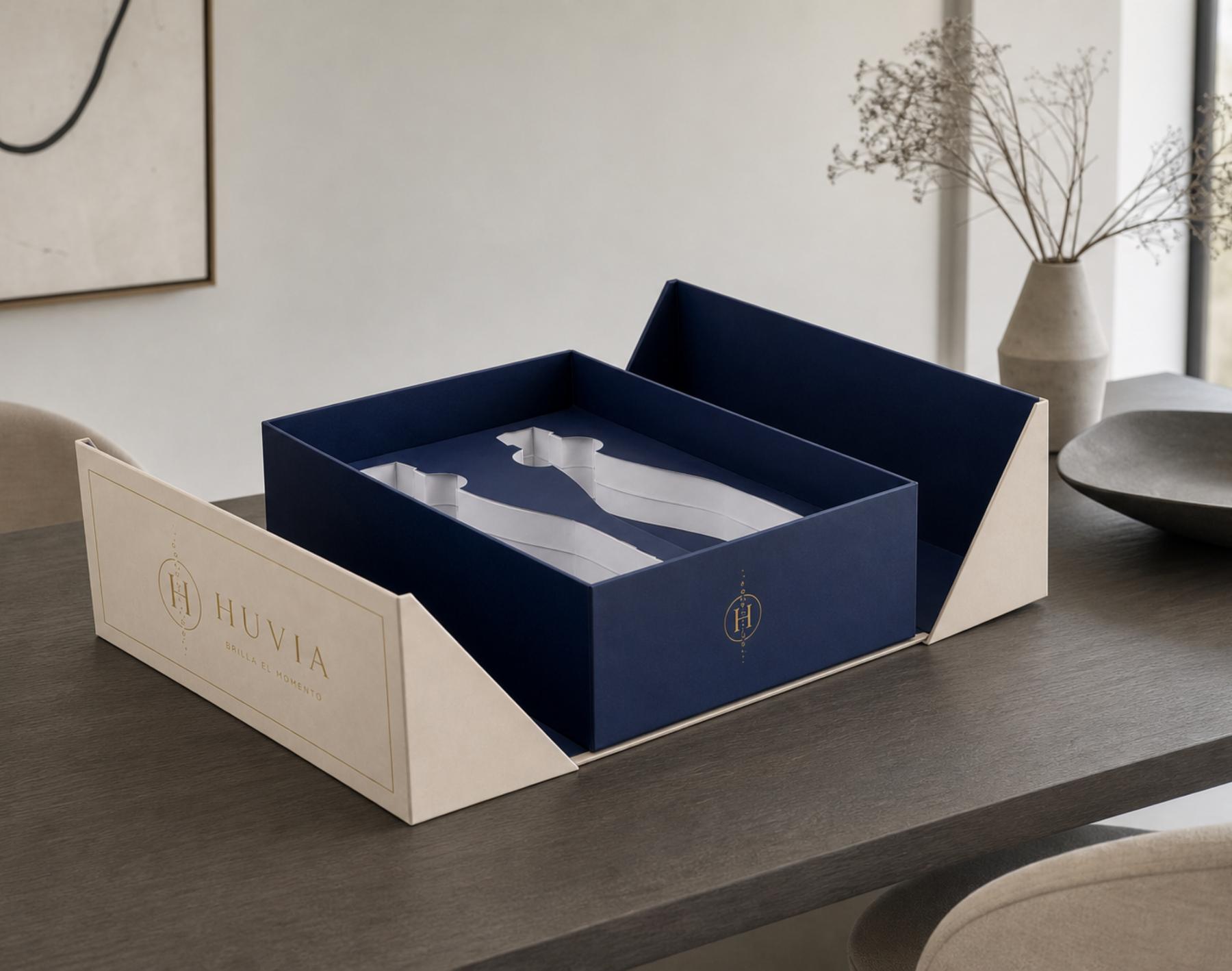 Wine gift box foil and embossing finish reference